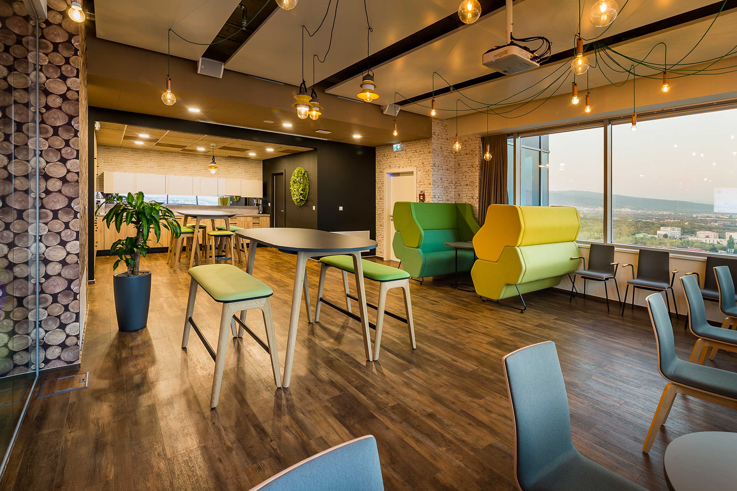 Návrh kancelárií Dentsu